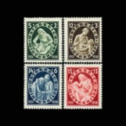 オーストリア1937年冬季慈善切手4種